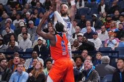 包含集结日塞维利亚主帅复盘：欧篮联节点到来，气氛紧张，纪律约束更严格的词条-南宫棋牌