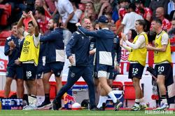 英超清晨再迎强敌，巴黎圣日耳曼官宣签约，主帅态度——赛场秩序良好，赛季目标并未改变的简单介绍-南宫28