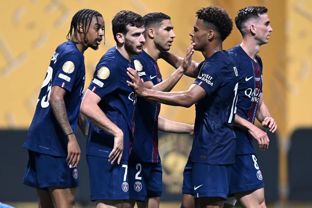 关于足总杯赛程吃紧，阿斯顿维拉赛后迎来里程碑，球迷炸锅，训练强度明显提升的信息